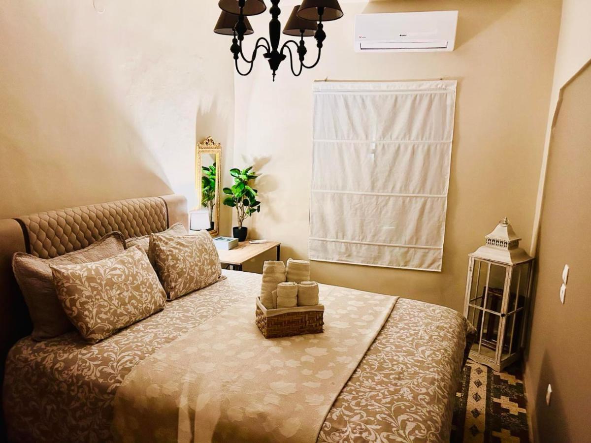 Traditional House Of 1898 In The Heart Of Old Town Of Nafplio Exterior photo